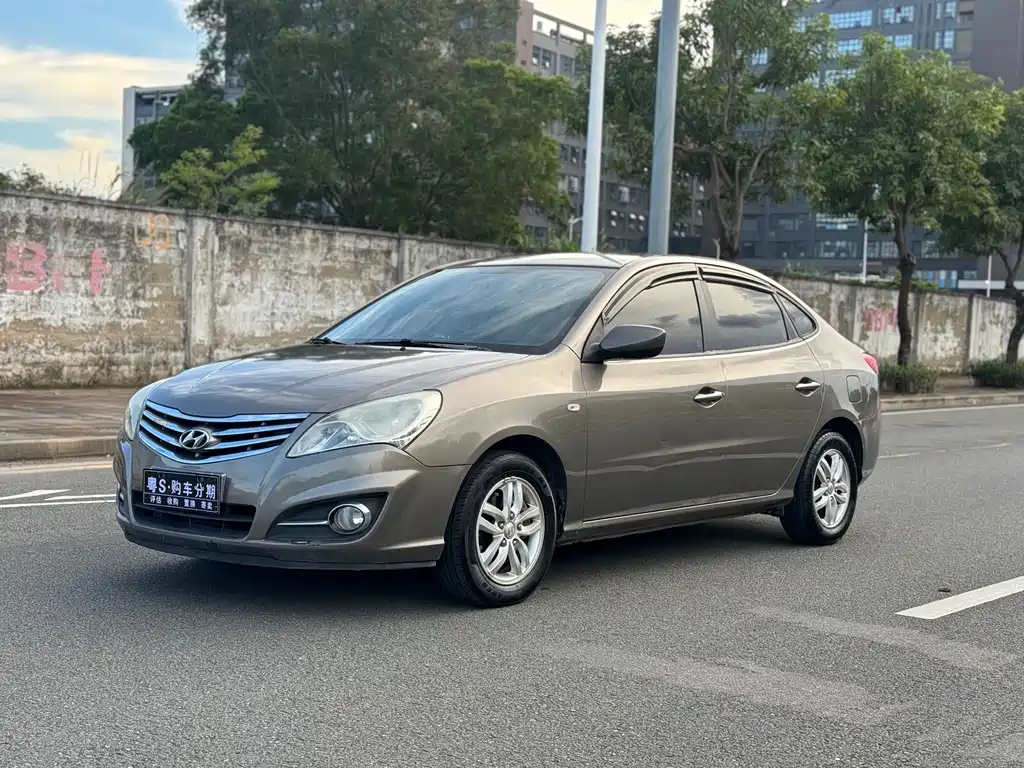 HYUNDAI CELESTA 2011