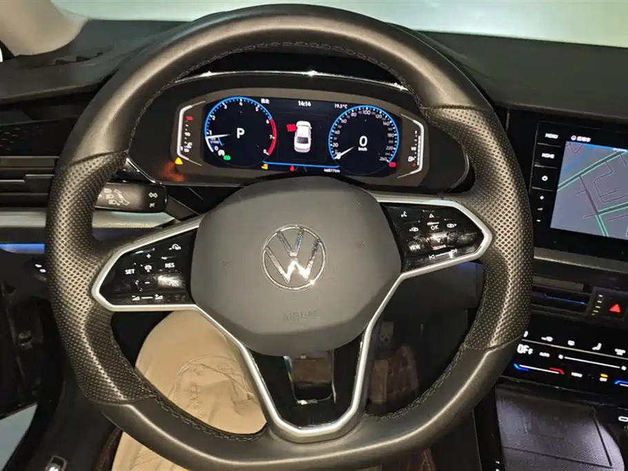 VOLKSWAGEN PASSAT 2022