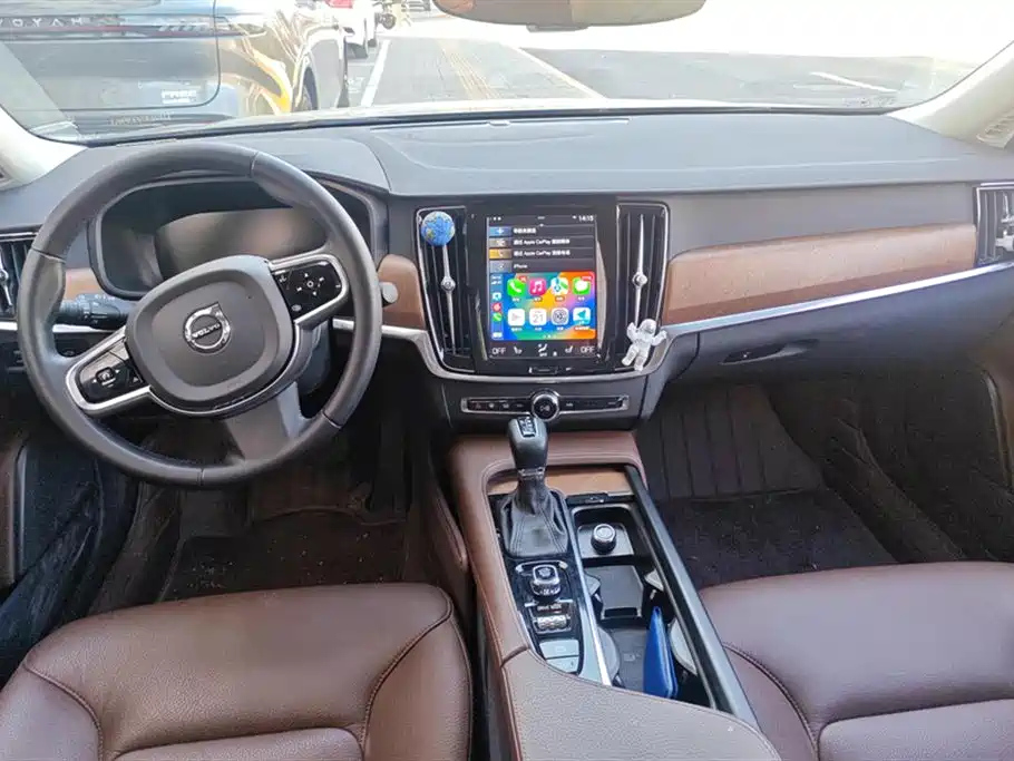 VOLVO S90 2020