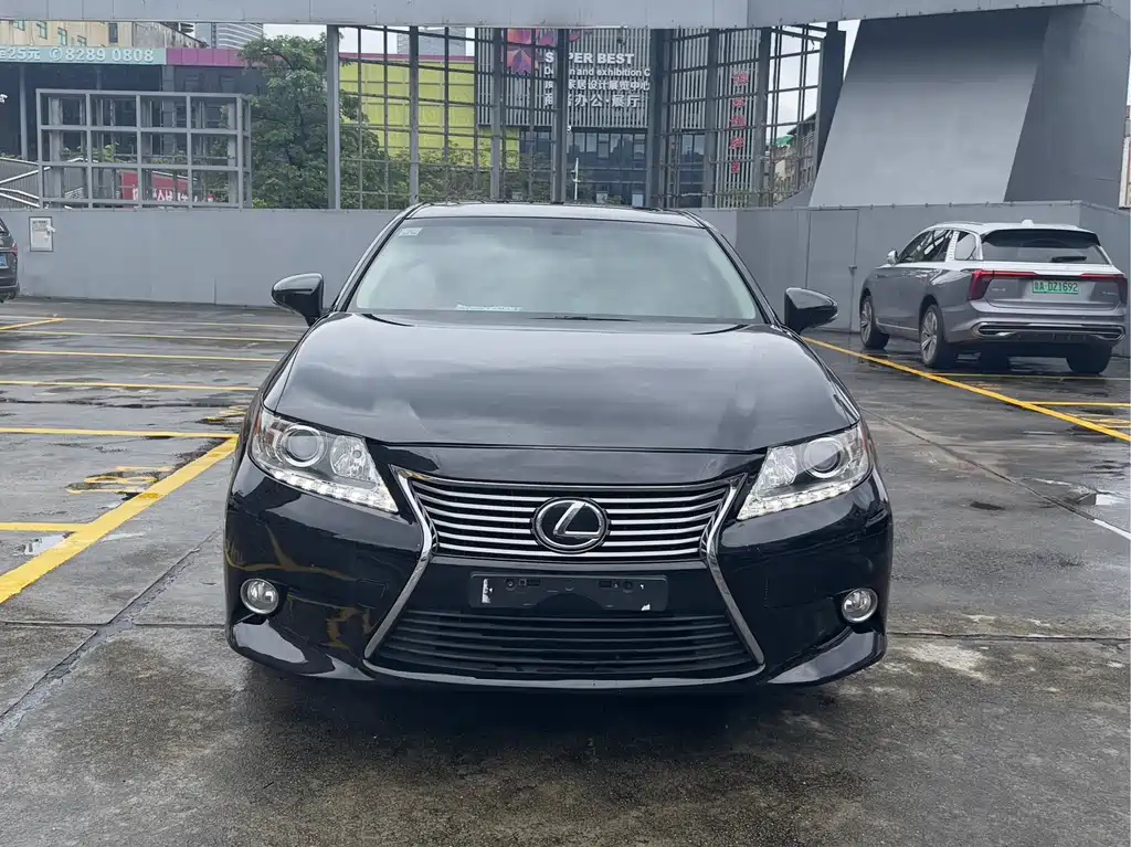 LEXUS ES 2013