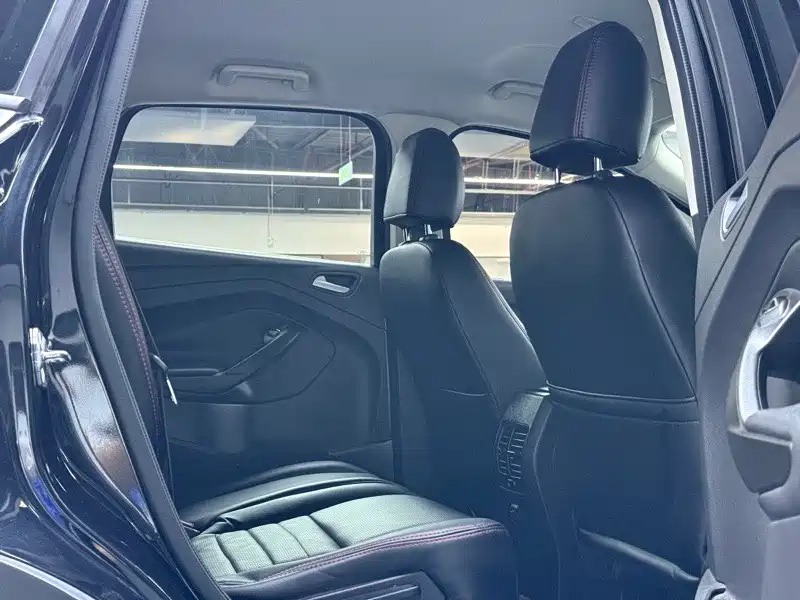 FORD ESCAPE 2015
