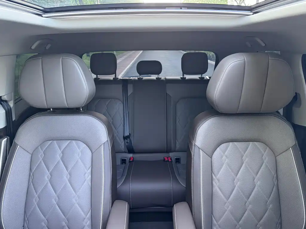 VOLKSWAGEN VILORAN 2024