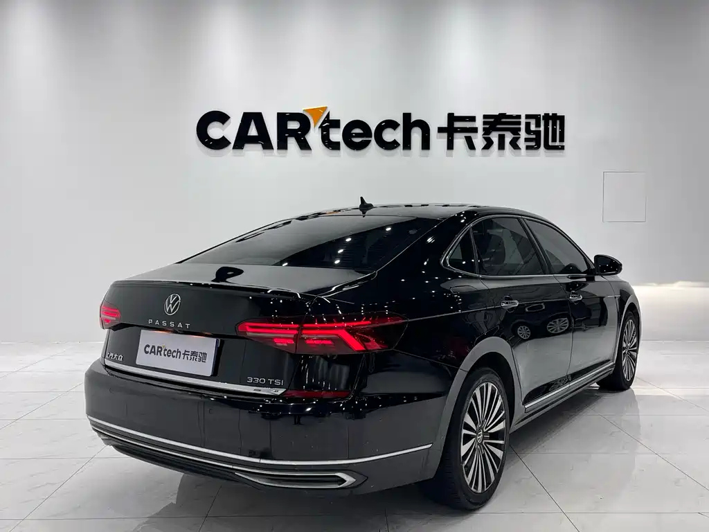 VOLKSWAGEN PASSAT 2021