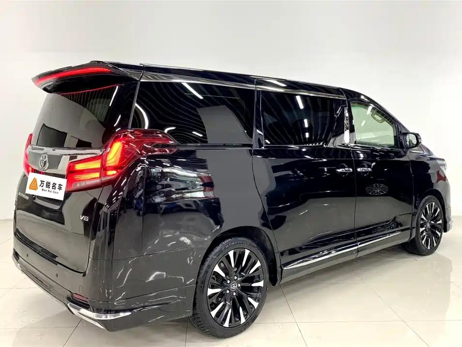 TOYOTA ALPHARD 2012