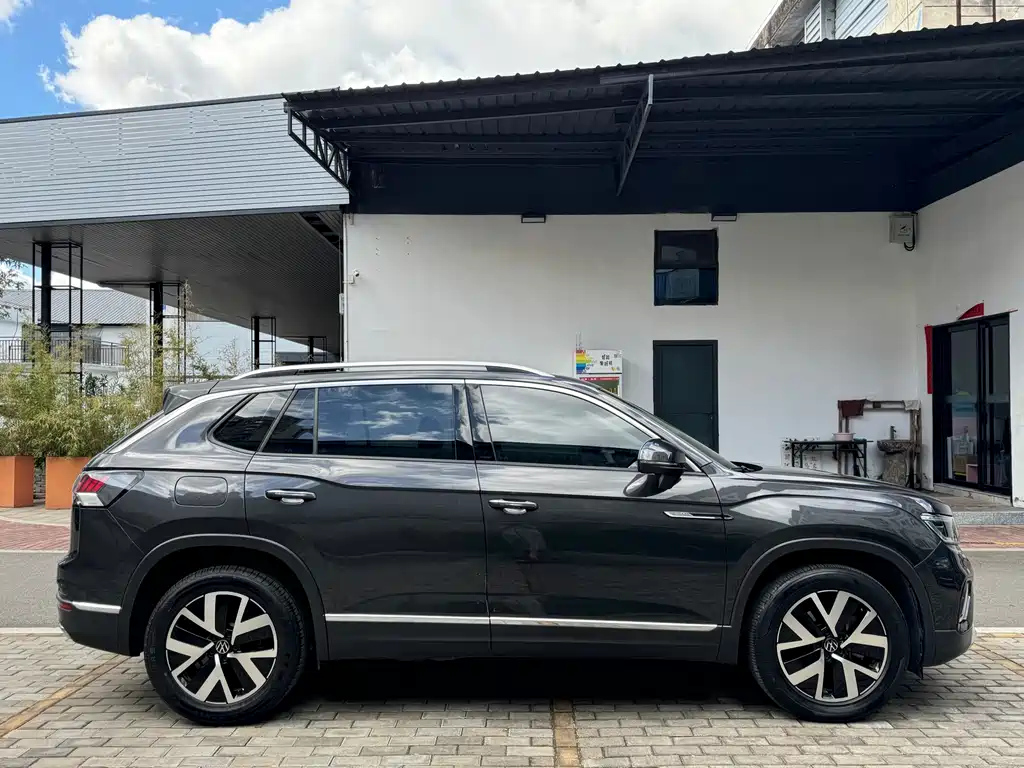 VOLKSWAGEN TAYRON 2023