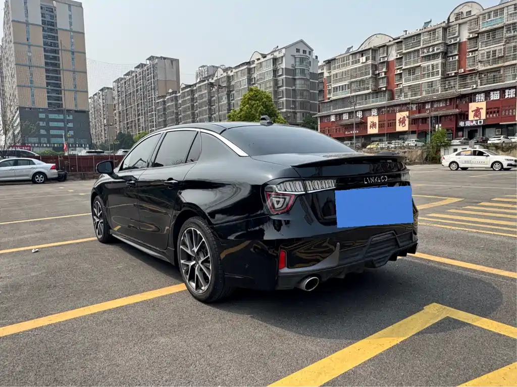 LYNK&CO 03 2019