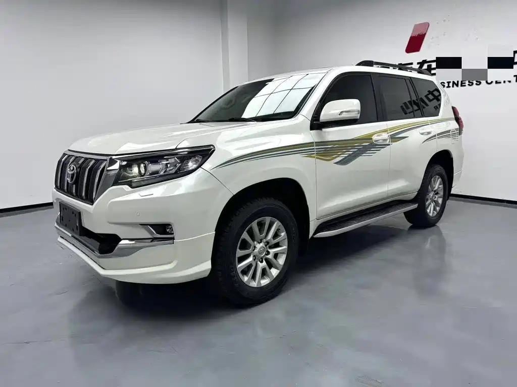 TOYOTA PRADO 2019