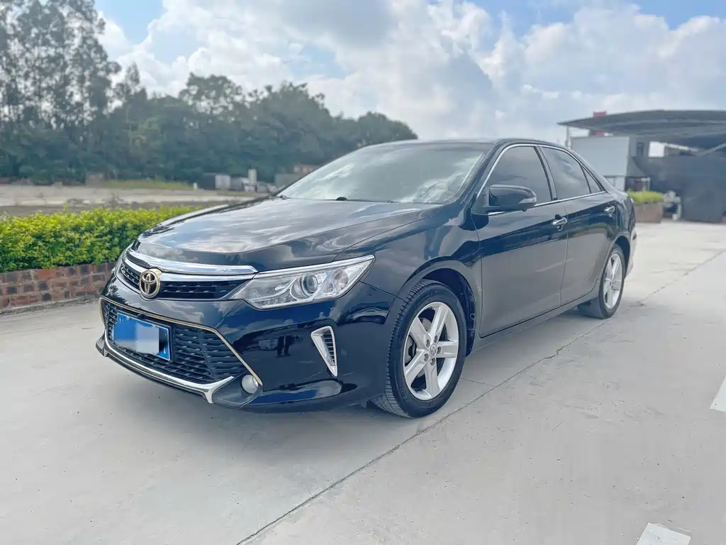 TOYOTA CAMRY 2015