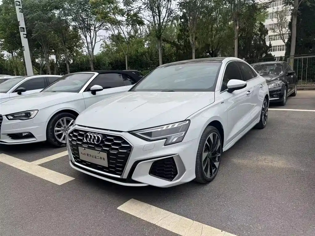 AUDI A3 2022