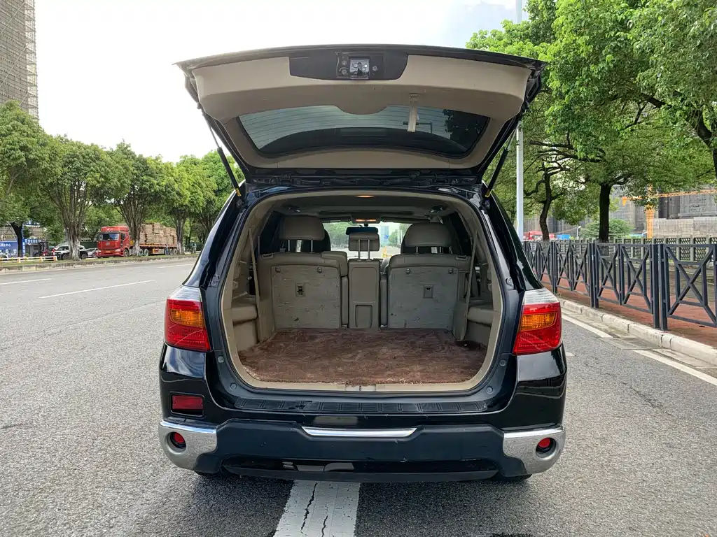 TOYOTA HIGHLANDER 2009