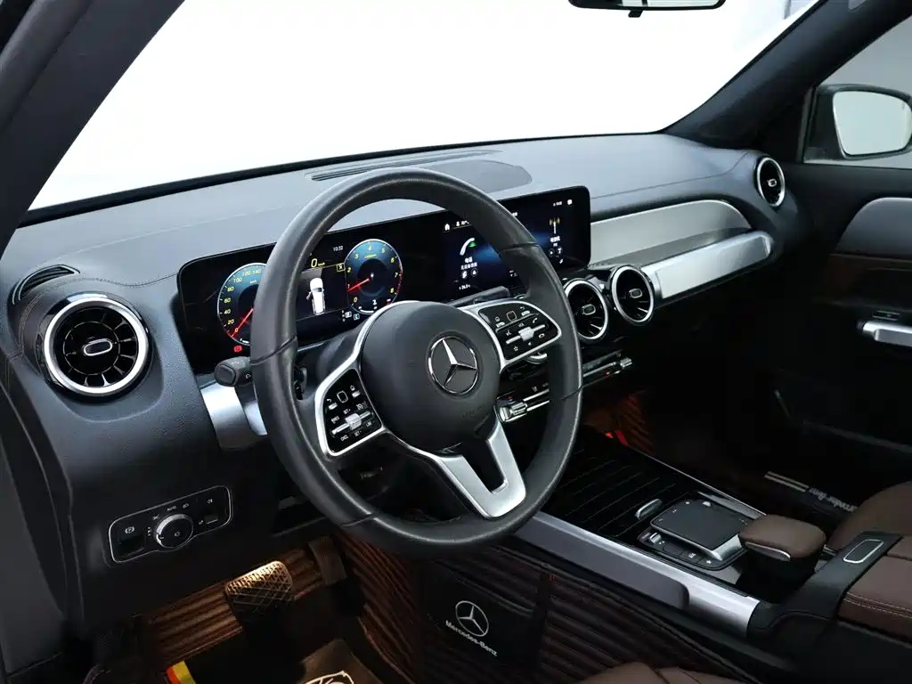 MERCEDES BENZ GLB 2022