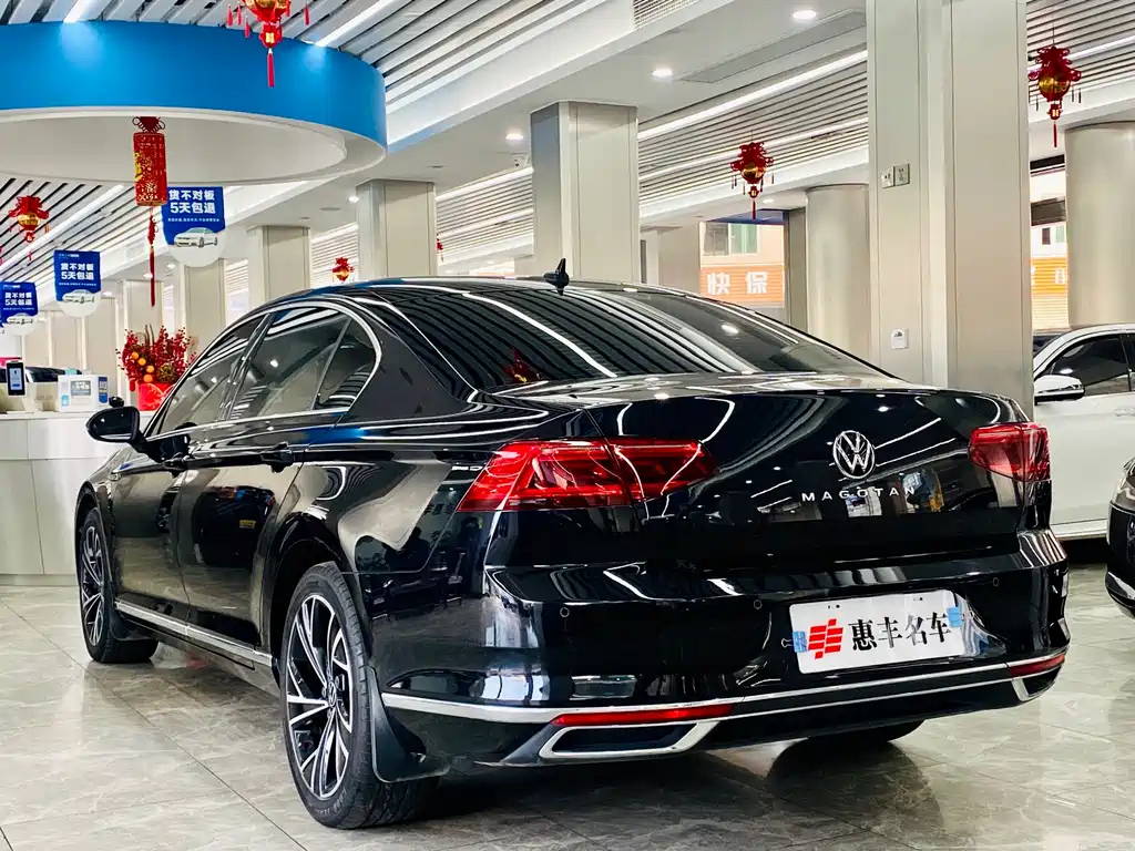 VOLKSWAGEN MAGOTAN 2022