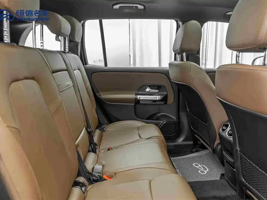 MERCEDES BENZ GLB 2024