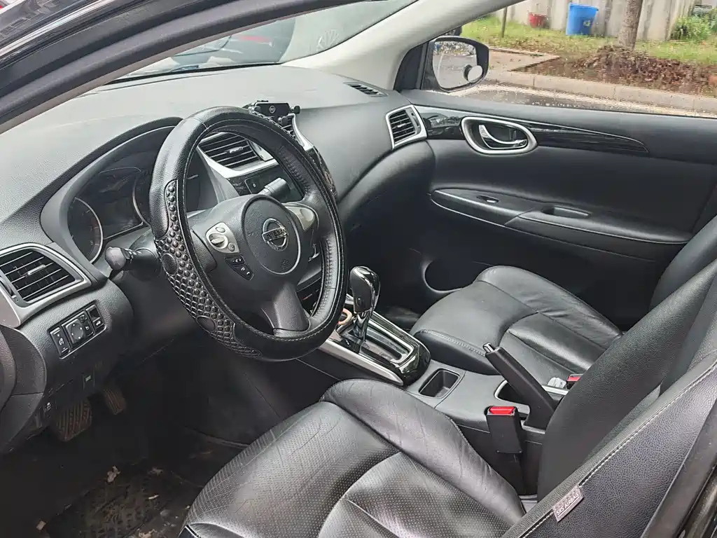 NISSAN SYLPHY 2019