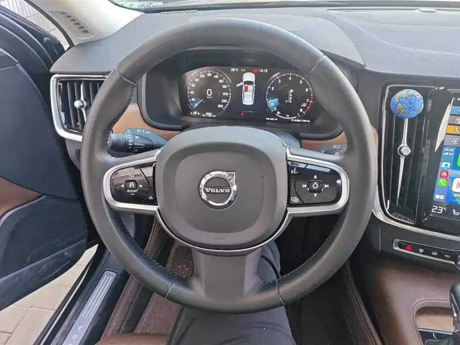 VOLVO S90 2020