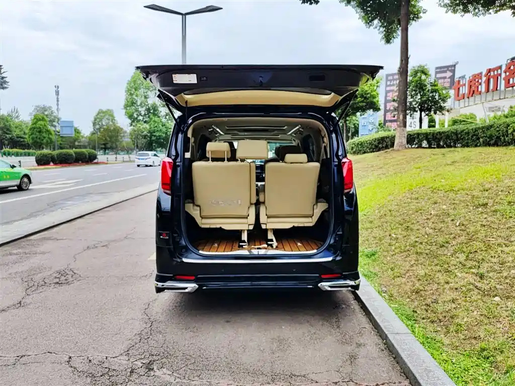 TOYOTA ALPHARD 2019