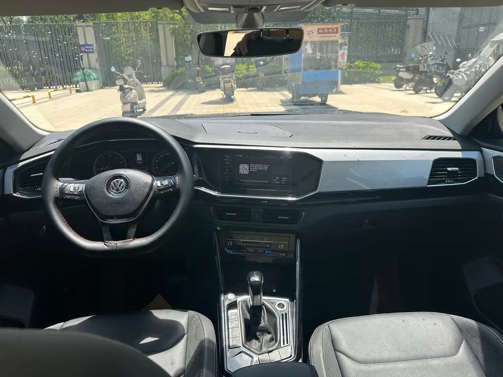 VOLKSWAGEN TAYRON 2020