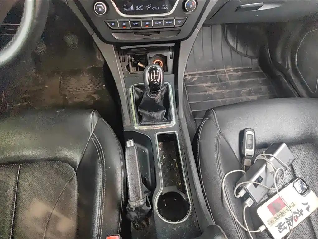 GEELY AUTO EMGRAND 2017