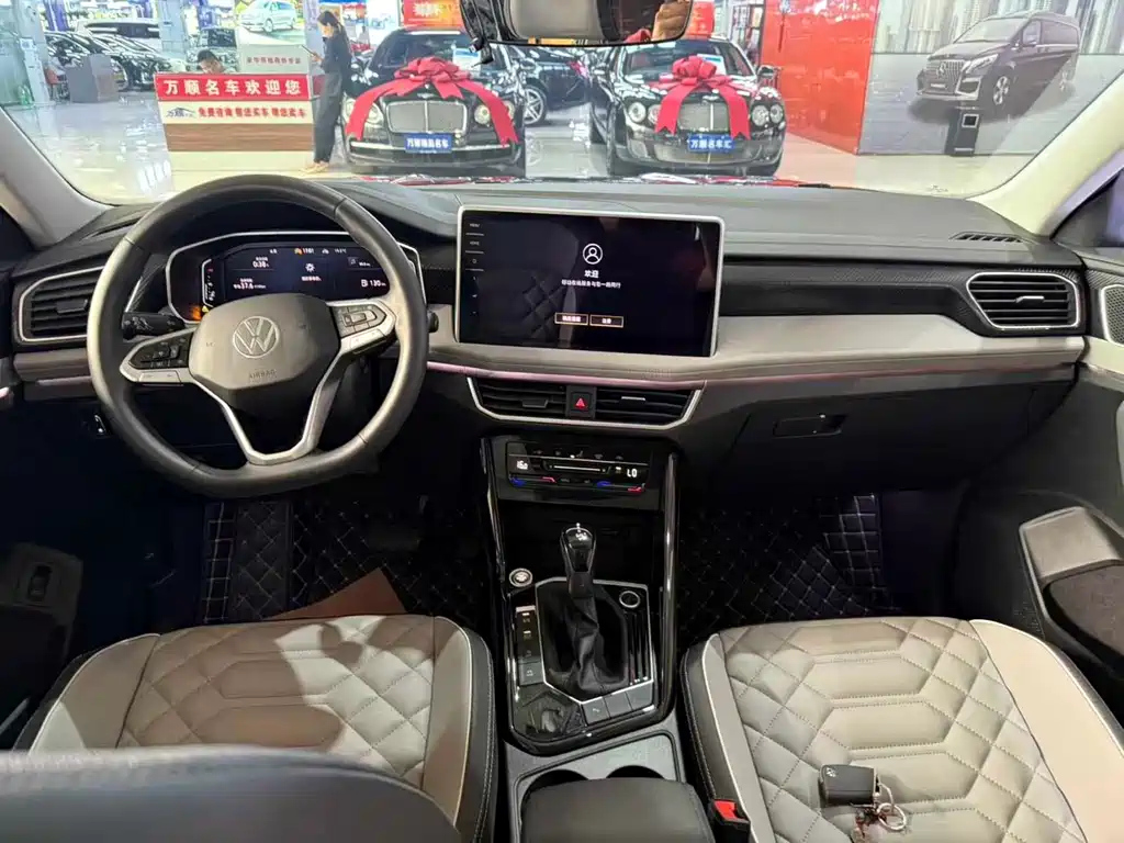 VOLKSWAGEN TAYRON 2023