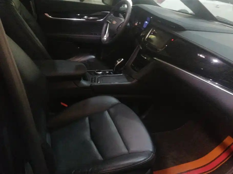 CADILLAC XT6 2020