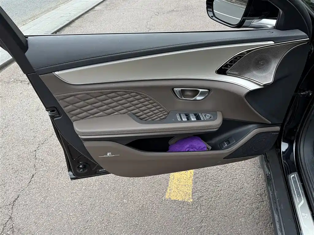BYD HAN 2024