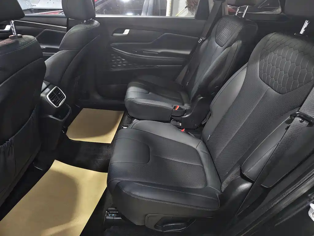 HYUNDAI SANTAFE 2020