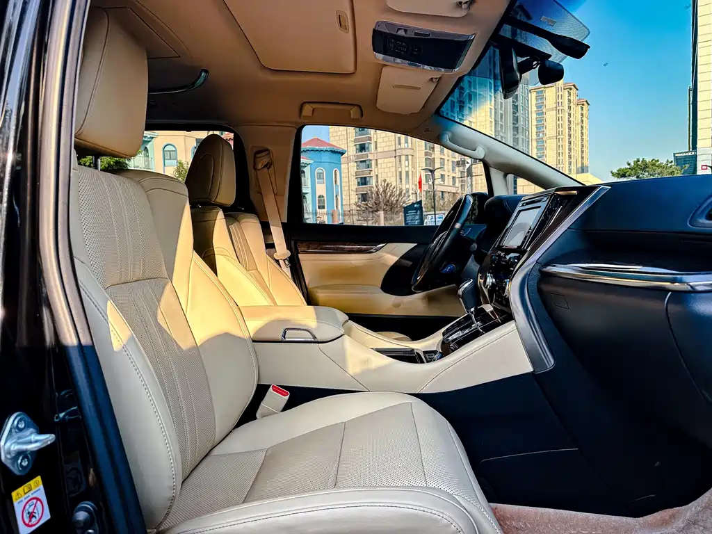 TOYOTA ALPHARD 2019