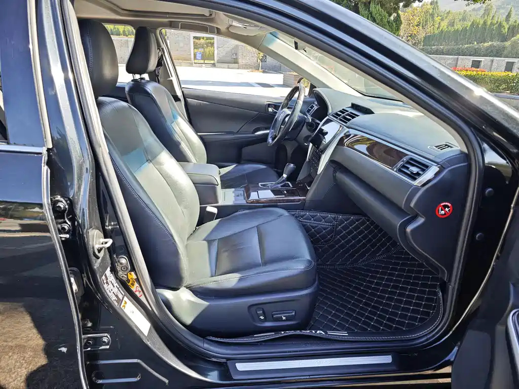 TOYOTA CAMRY 2017