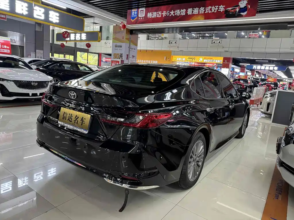 TOYOTA CAMRY 2024