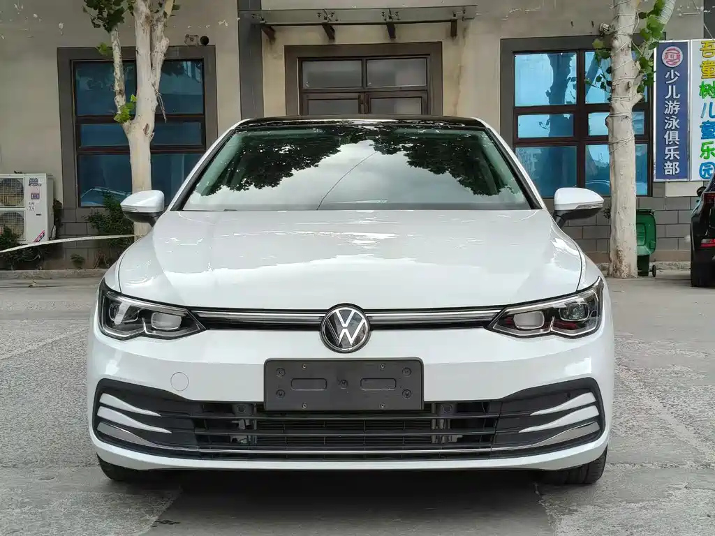 VOLKSWAGEN GOLF 2021