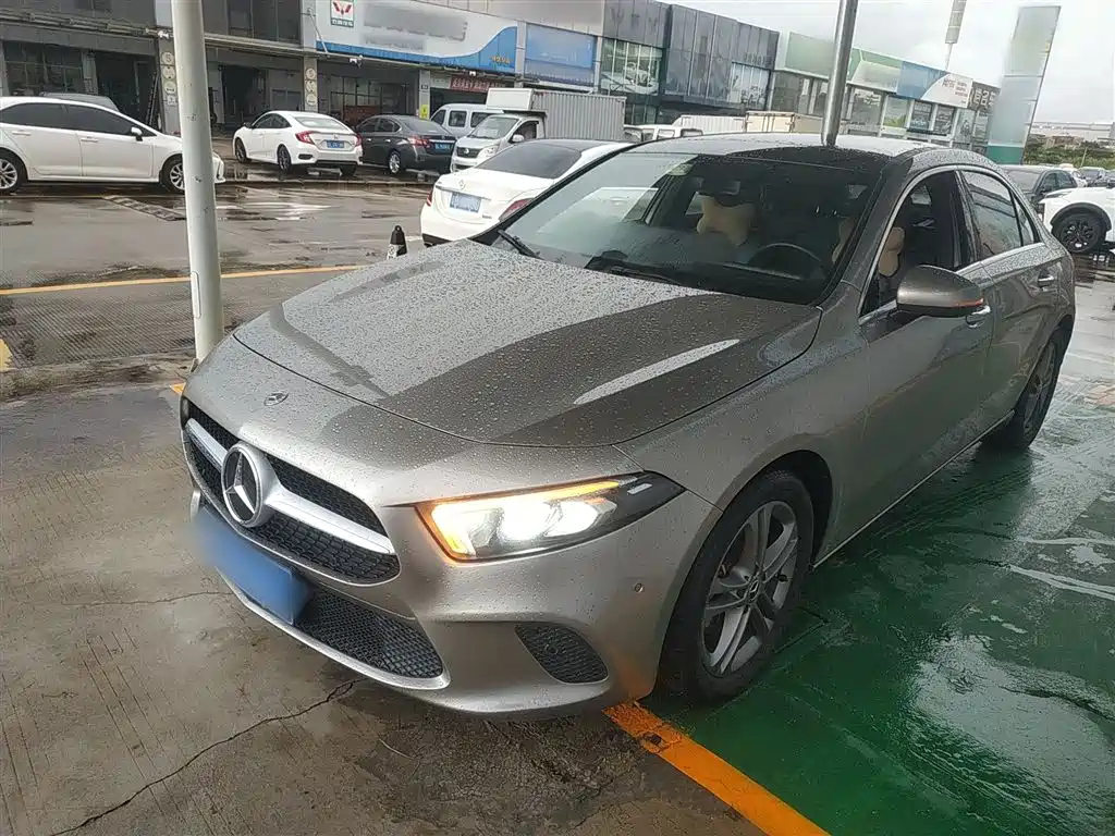 MERCEDES BENZ A-CLASS 2019