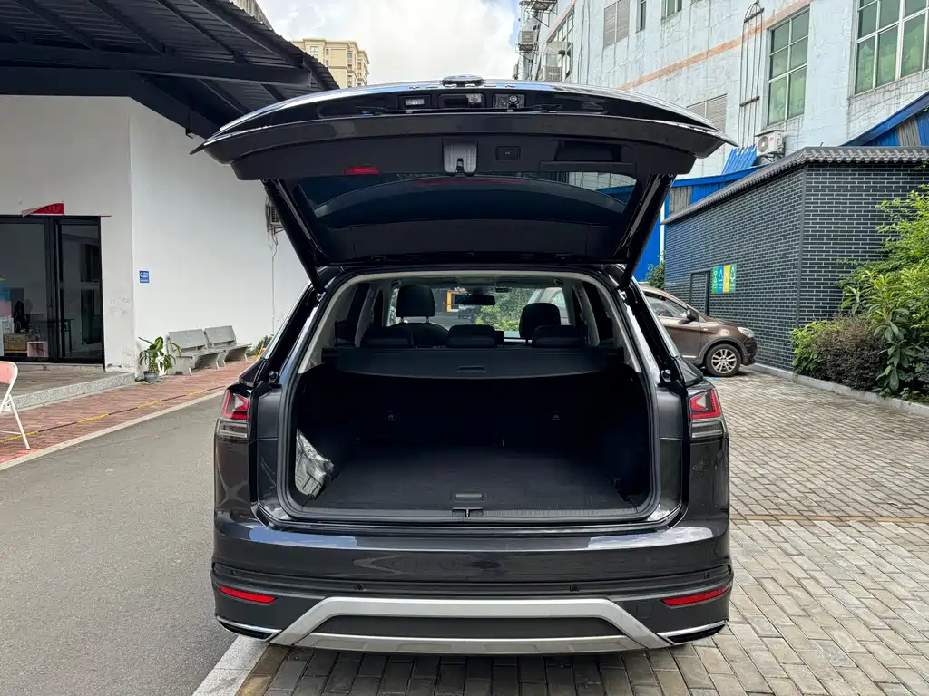 VOLKSWAGEN TAYRON 2023