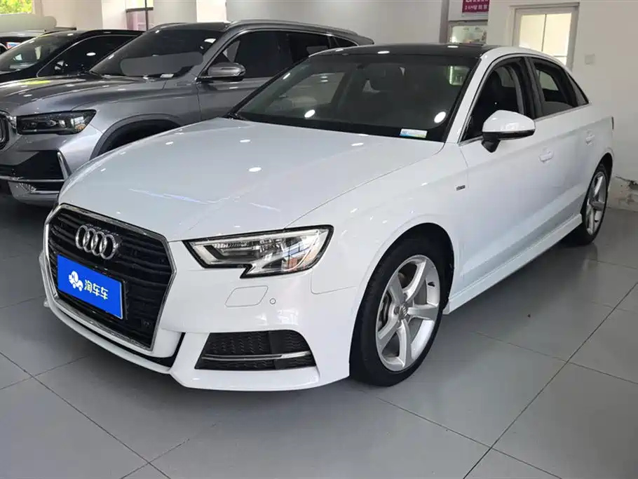 AUDI A3 2017