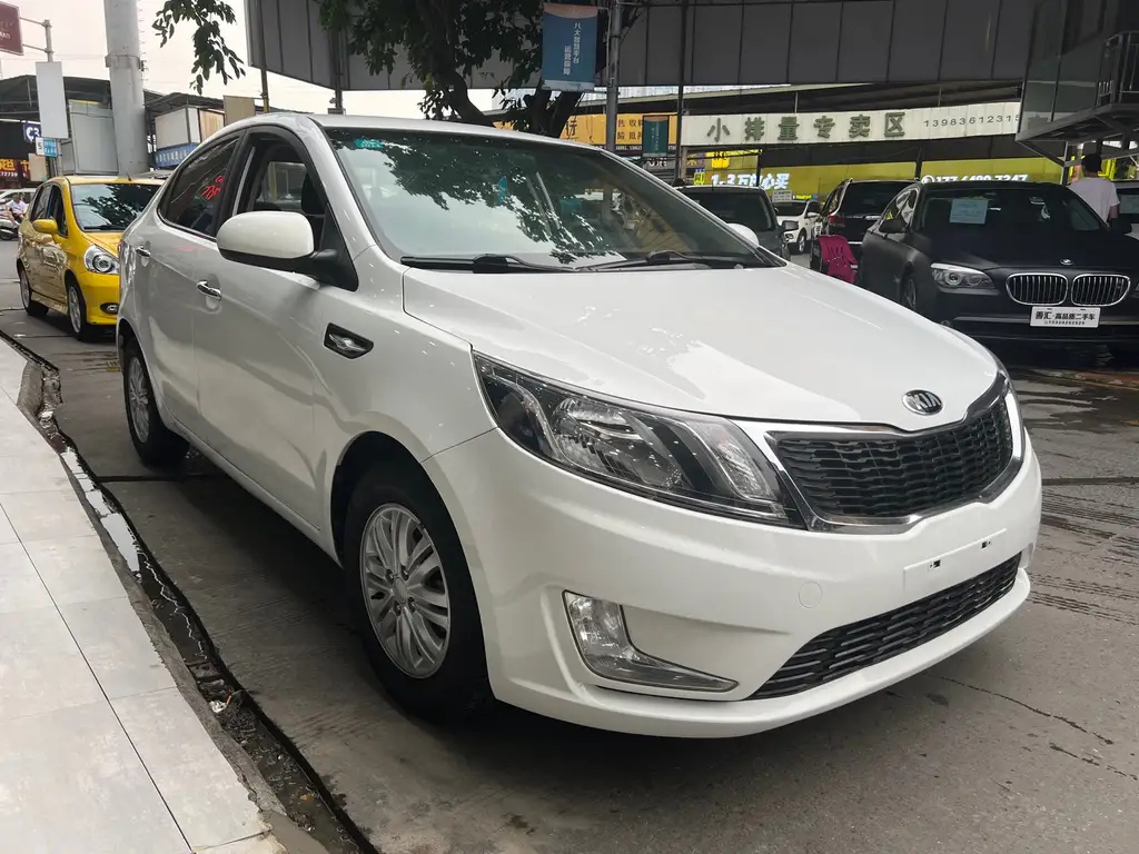 KIA K2 2012