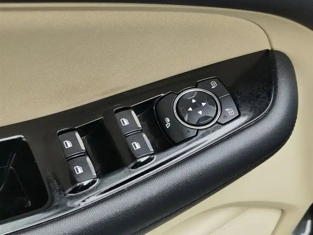 FORD EDGE 2016
