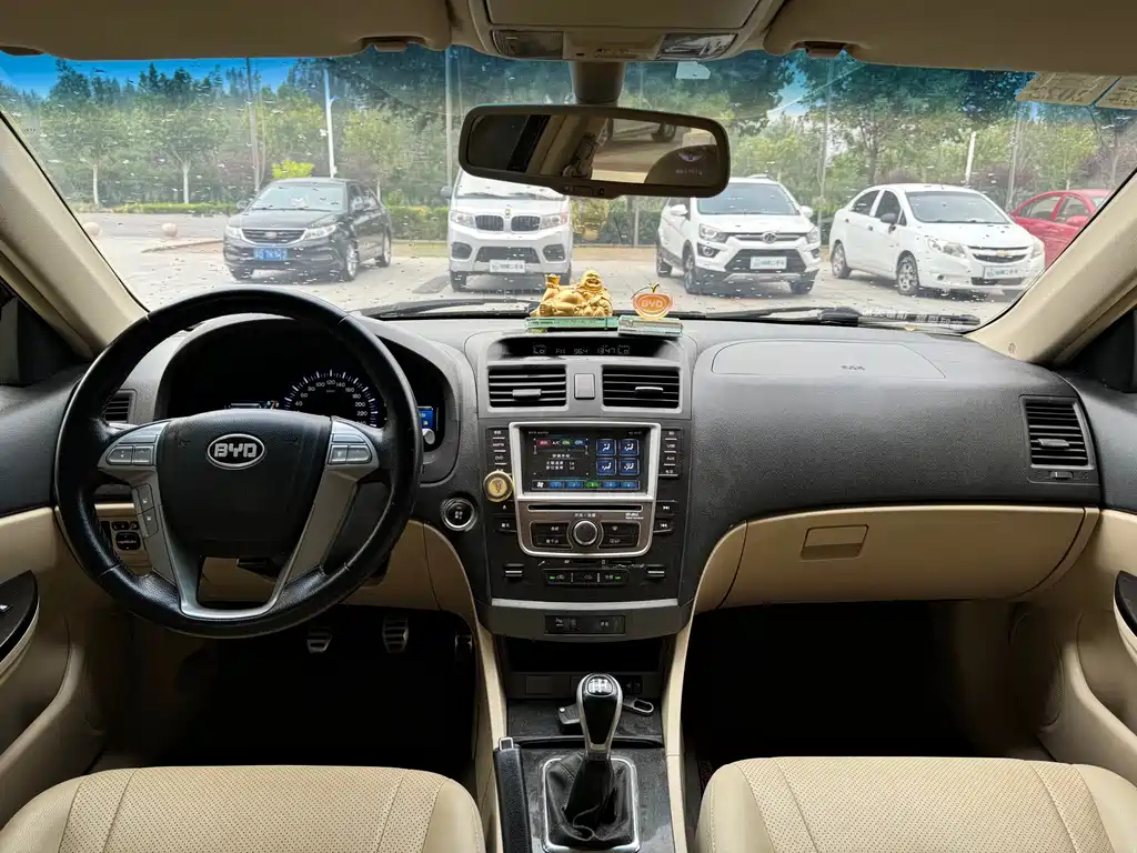 BYD G6 2013