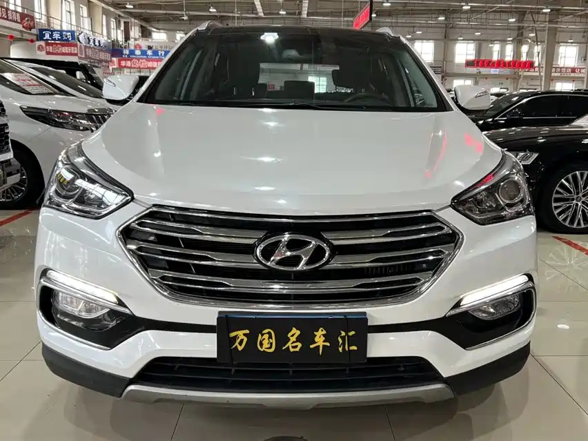 HYUNDAI SANTAFE 2017