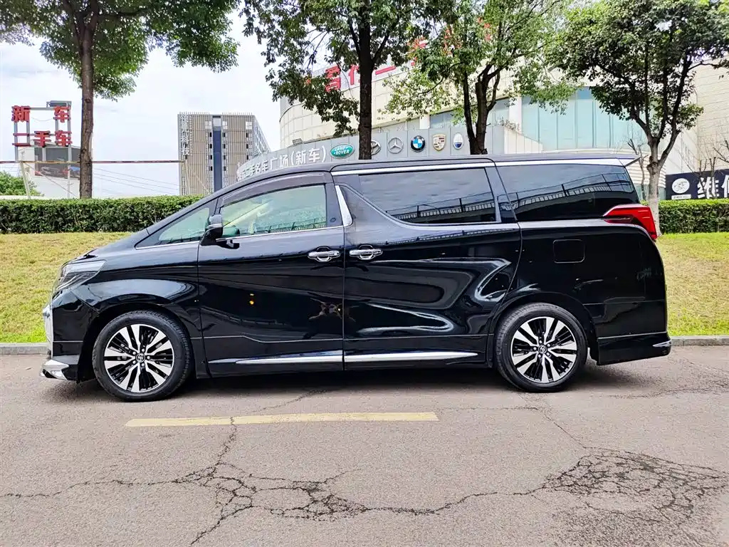 TOYOTA ALPHARD 2019