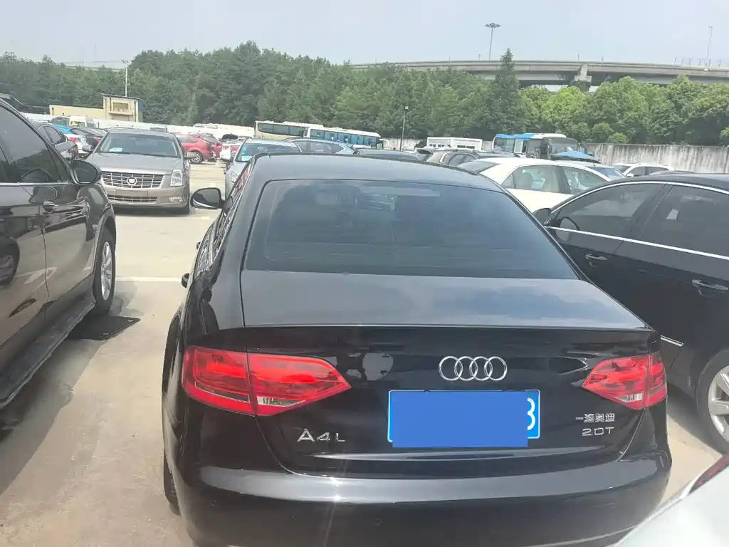 AUDI A4L 2009