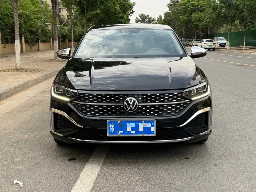 VOLKSWAGEN LAVIDA 2023