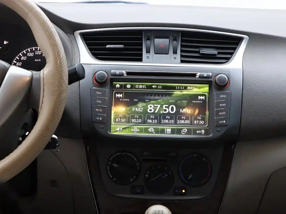 NISSAN SYLPHY 2013