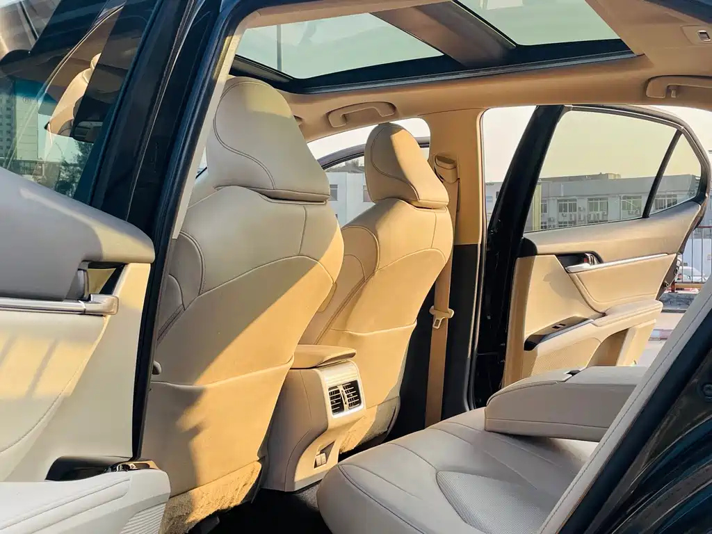 TOYOTA CAMRY 2020