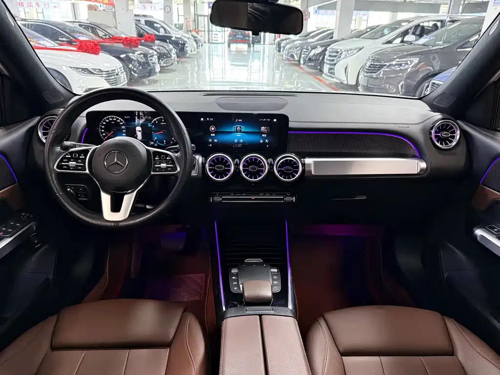 MERCEDES BENZ GLB 2021
