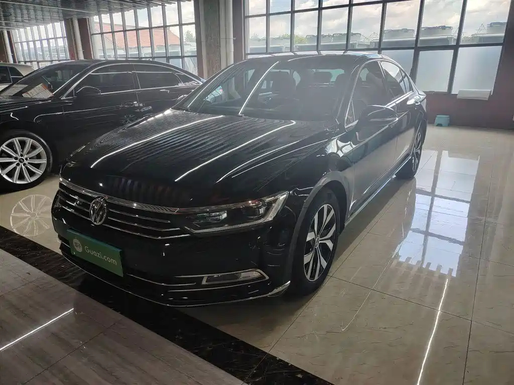 VOLKSWAGEN MAGOTAN 2017