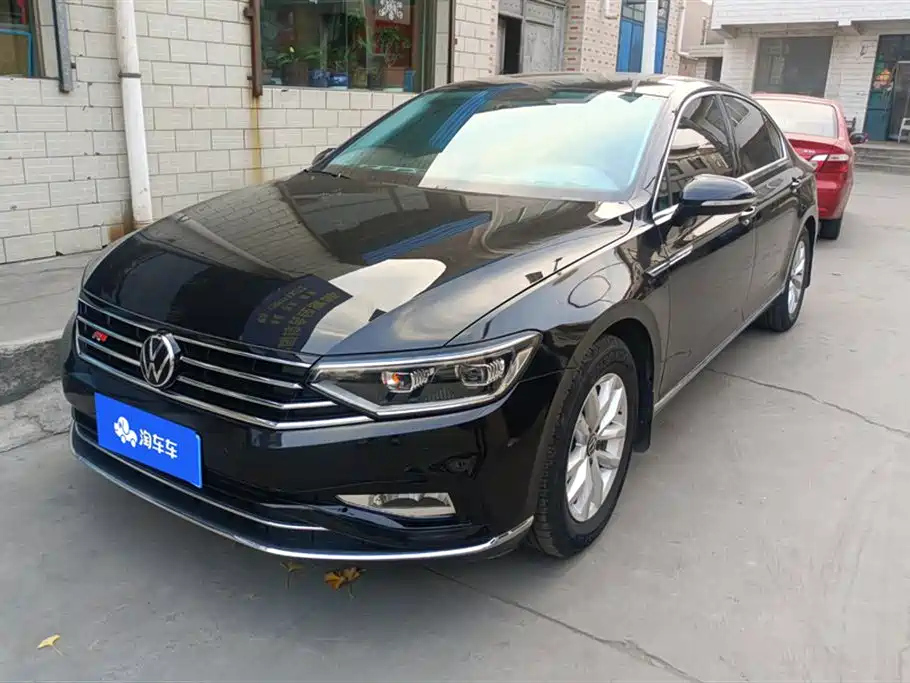 VOLKSWAGEN MAGOTAN 2020