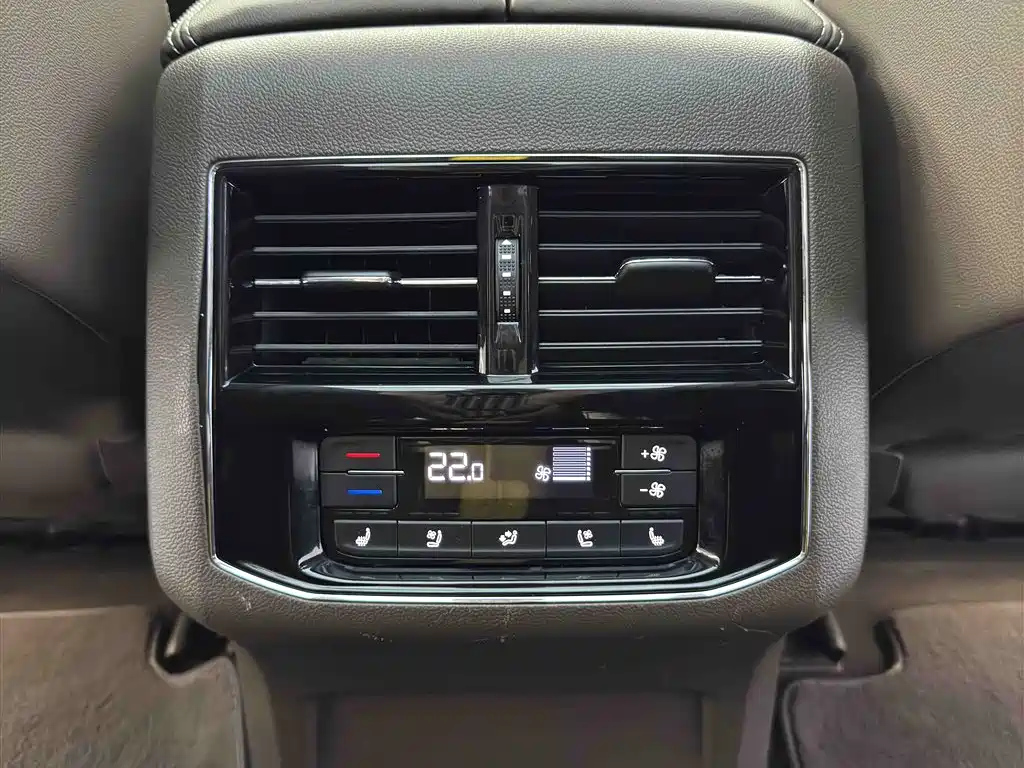 VOLKSWAGEN VILORAN 2020