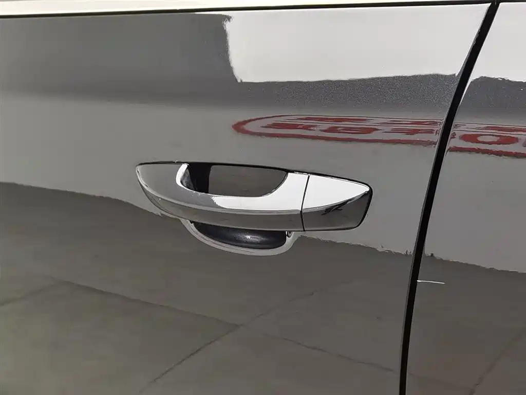 SKODA SUPERB 2013