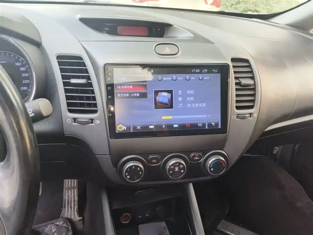 KIA K3 2015