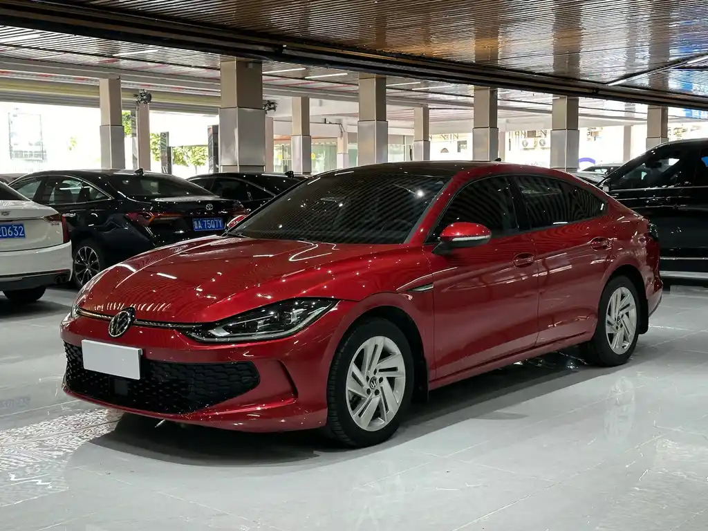 VOLKSWAGEN LAMANDO 2022