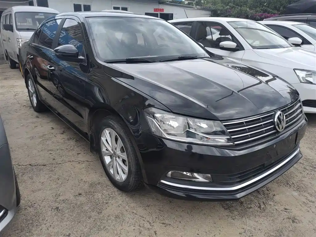 VOLKSWAGEN LAVIDA 2017